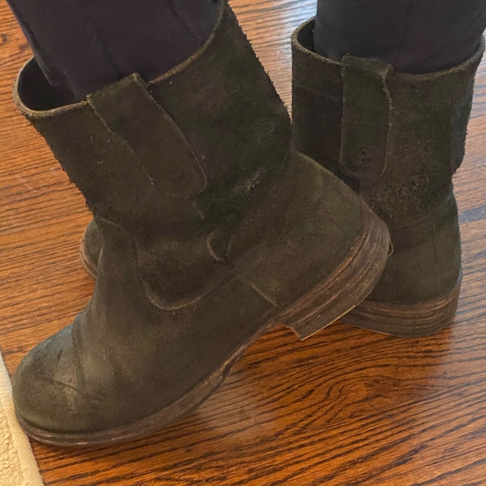 Fiorentini and Baker black suede boots/Size 40